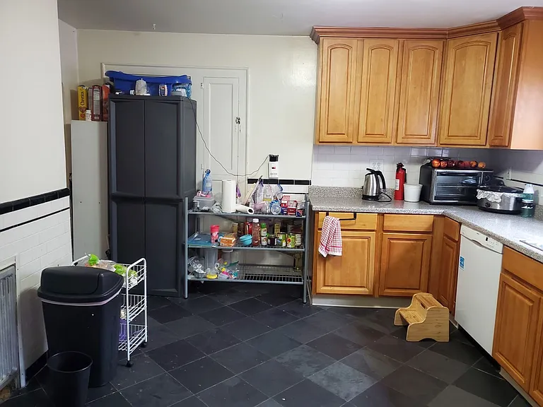 25 Wiltshire Rd #1 — Photo 4