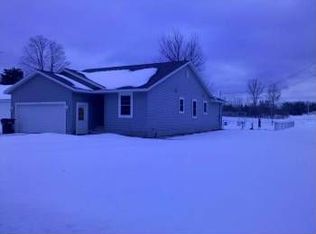 701 Riverview Ct, Whitehall, MI 49461
