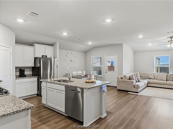 2nd image of 2506 River Way Dr