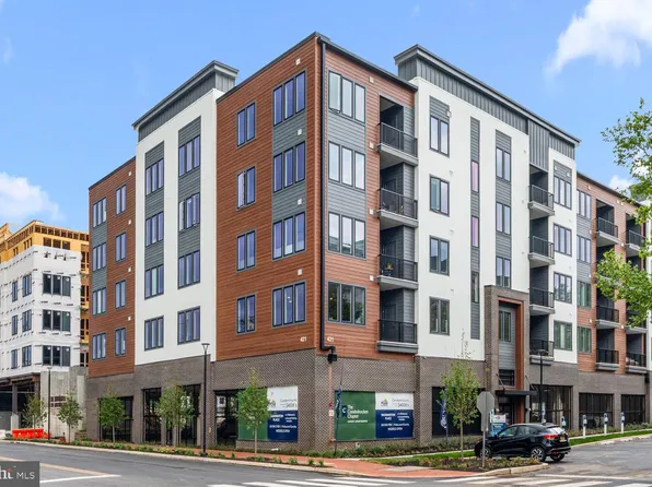 421 Washington St #212, Conshohocken, PA 19428