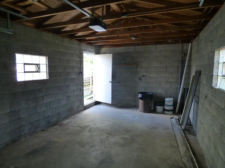 406 Grove St — Photo 20