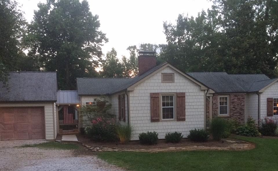 1st image of 3208 Curtis Ln