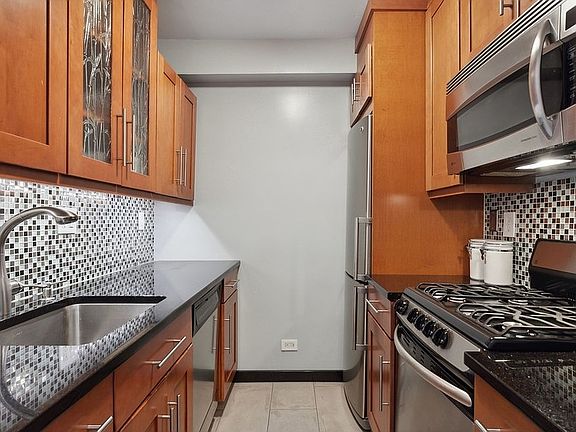 4th image of 225 E 57th St APT 9S