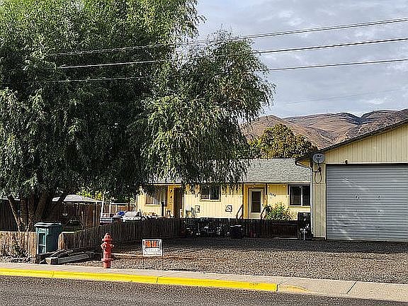 1st image of 1104 Fair St