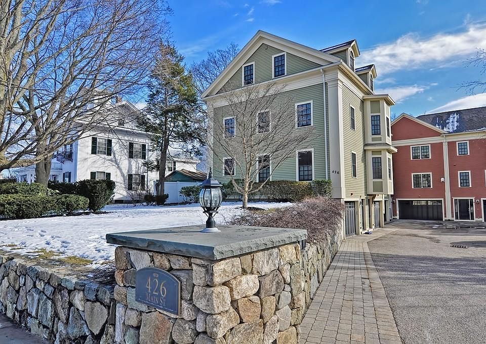 1st image of 426 Main St Unit 2