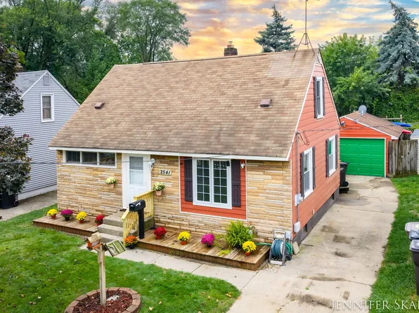 2541 Noel Ave SW, Wyoming, MI 49509