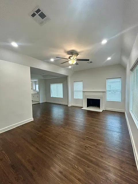 1224 S Columbia Ave — Photo 4