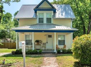 516 E Spring St, Rogers, AR 72756