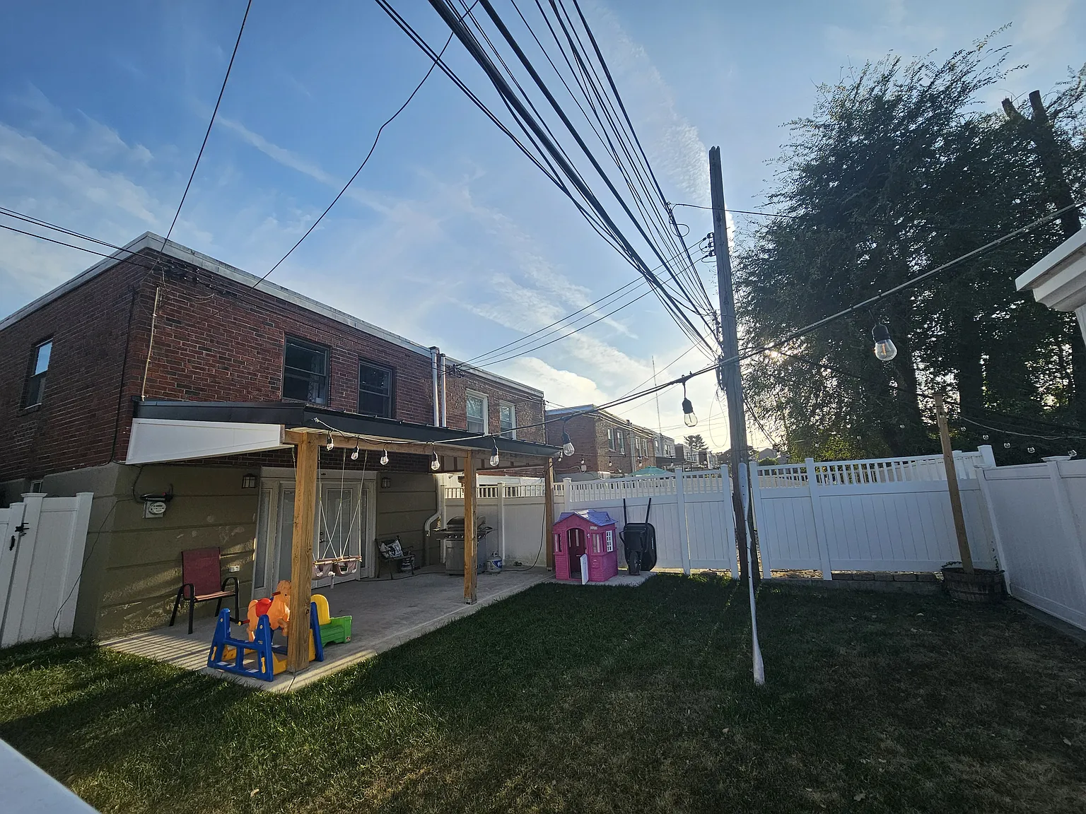 3 bed, 1117 sqft, $2,600 — Photo 1