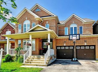 18 Halldorson Ave, Aurora, ON L4G 7Z2