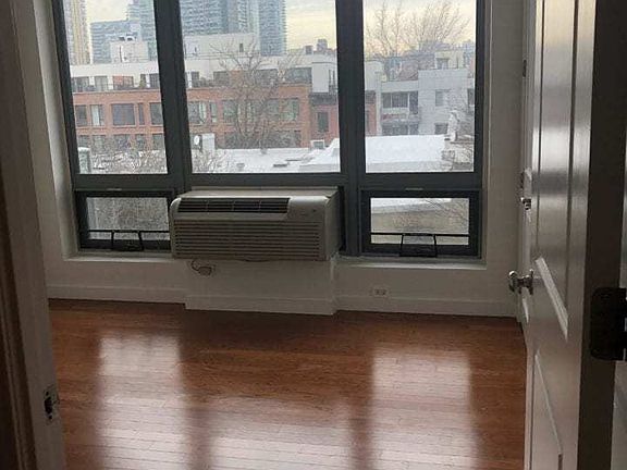 4th image of 549 Borden Ave APT 4H