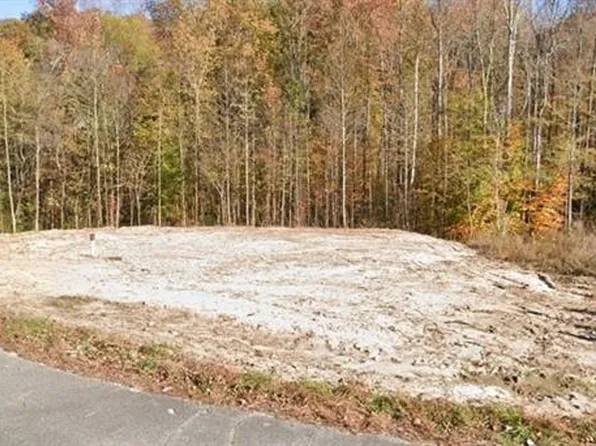 206 Bay Tree Ln, Thomasville, NC 27360