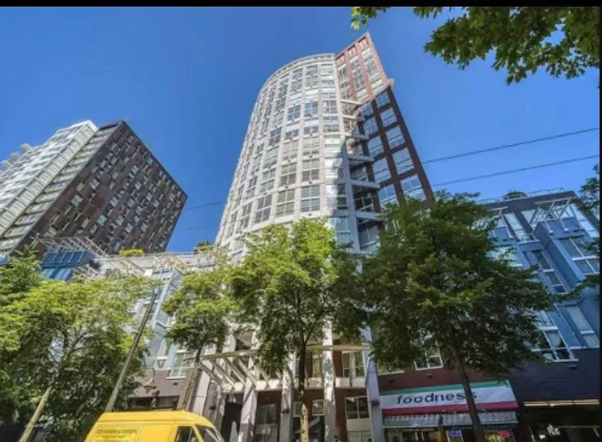 2 bed, 580 sqft, $3,300 — Photo 1