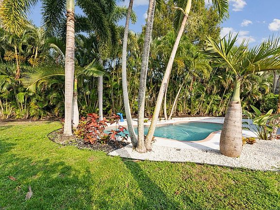2nd image of 701 Key West St #701