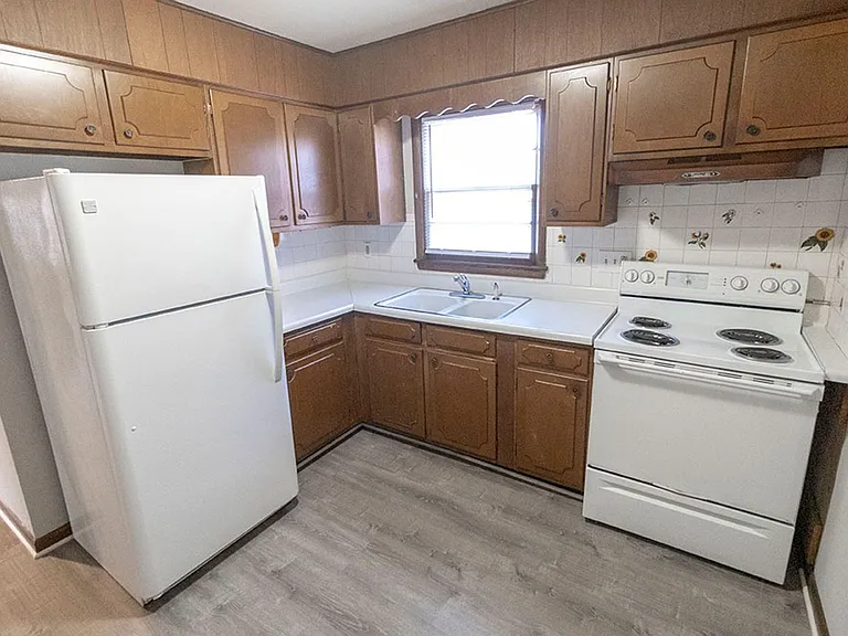 1804 Sylvan Ln — Photo 26