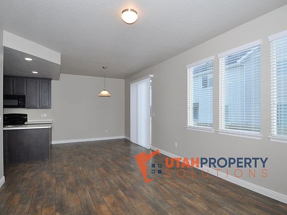 3rd image of 5563 W Baldrine Ct