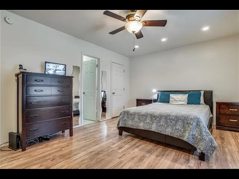 1001 E Peters Colony Rd — Photo 6