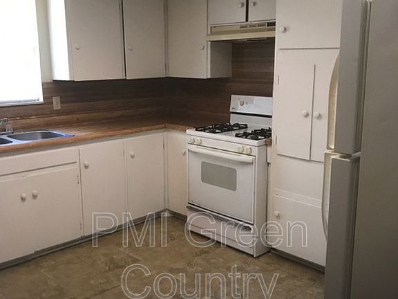 5th image of 629 E 51st Pl N