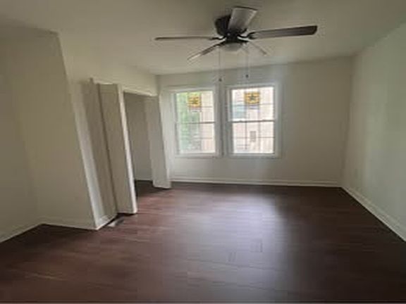 5th image of 804 Woodbury St #804