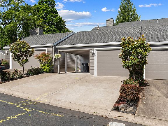 3rd image of 31 Greenridge Ct