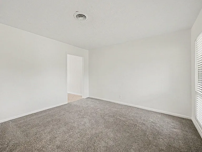 9315 Val Verde St — Photo 11