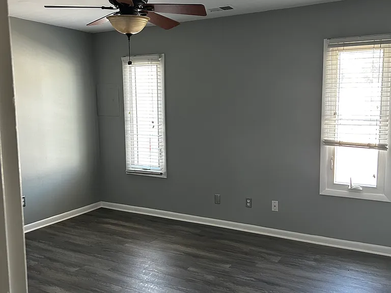 634 Pinewood Dr — Photo 9