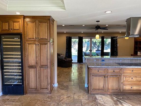 Kitchen - Wine Fridge