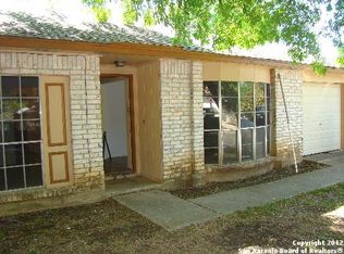5017 Crestwood Dr, Schertz, TX 78108