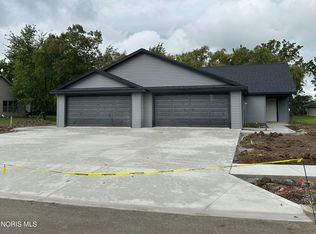 102 Maumee Ln, Antwerp, OH 45813