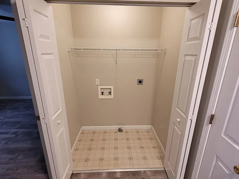 416 Shade Tree Ln — Photo 5