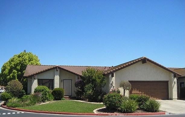 1st image of 220 Bender Cir