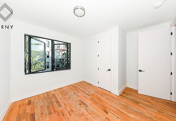 5th image of 1603 Lincoln Pl #5E