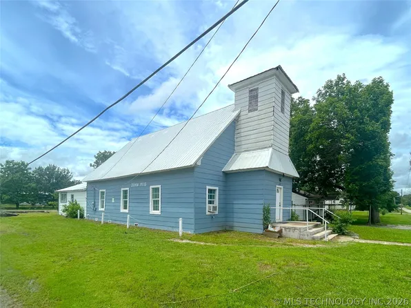 548 S Hickory St, Nowata, OK 74048