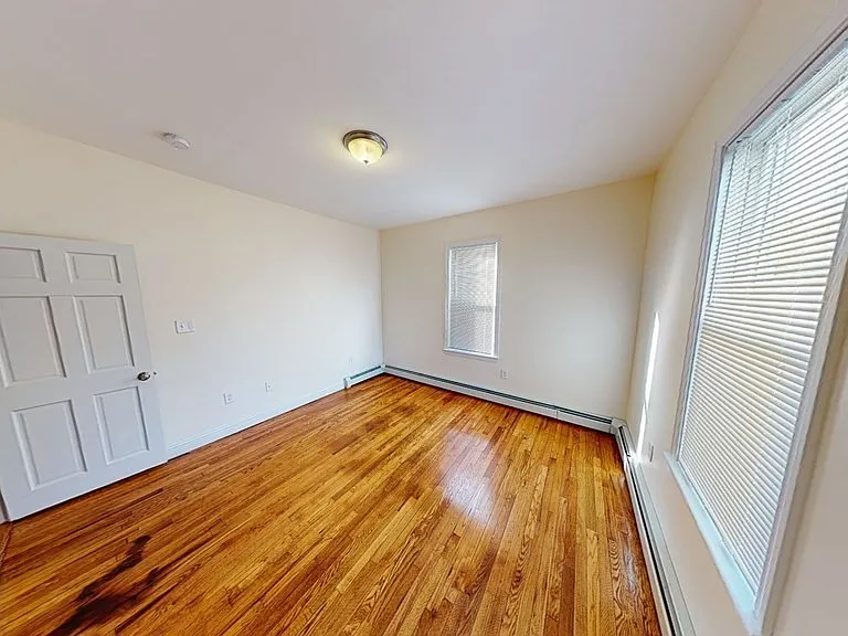 55 Hazelton St #2 — Photo 39