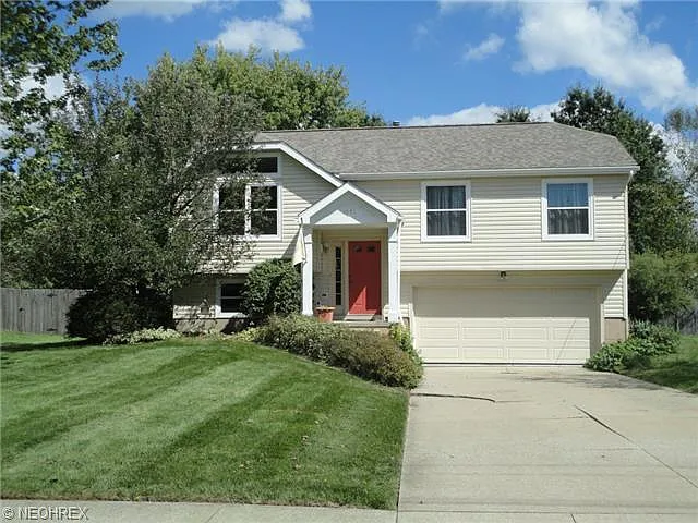 1091 E Smith Rd photo 1