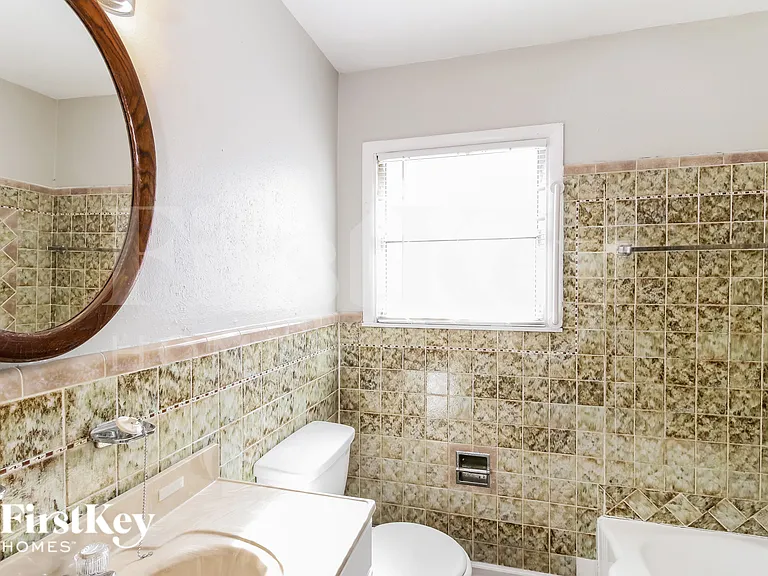 3516 Revere St — Photo 8