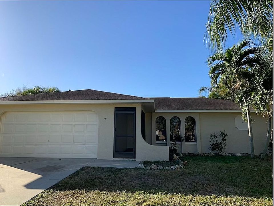 1st image of 222 SW 33rd Ter