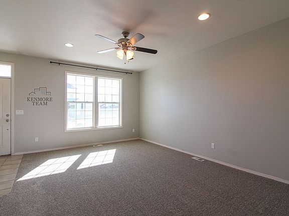 3rd image of 6015 Oriole Dr
