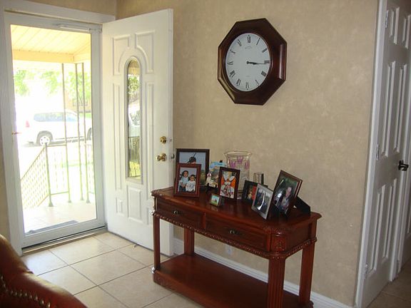 2nd image of 1033 Coral Pl