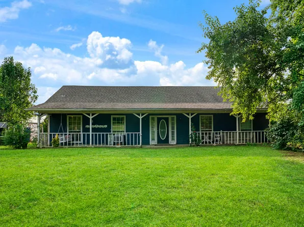 2640 3rd St SE, Paris, TX 75460