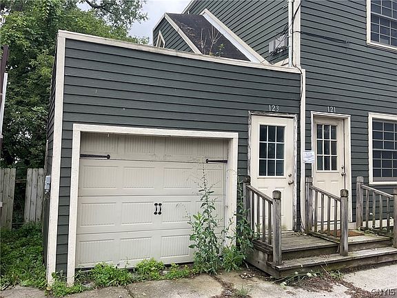 4th image of 121 E Main St #117
