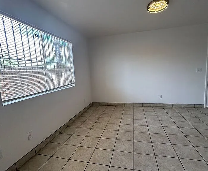 2767 N Edith Blvd — Photo 16