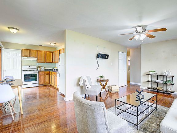 4th image of 1622 Tieman Dr