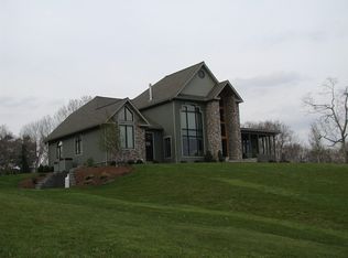 1 Ironwood Ln, Rupert, WV 25984