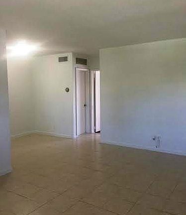 3rd image of 2050 NE 39th St #301N