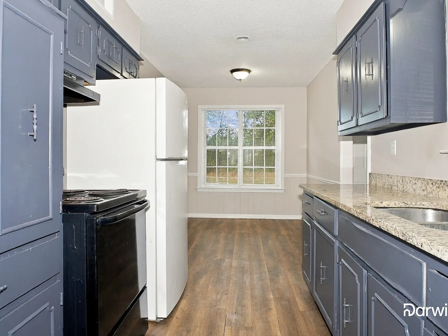4 bed, 2.0 bath, 1610 sqft, $1,435 — Photo 3