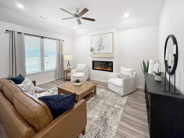 702 Picard Ave — Photo 4