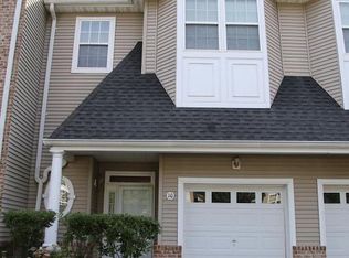 10 Island Breeze Ct, Manahawkin, NJ 08050