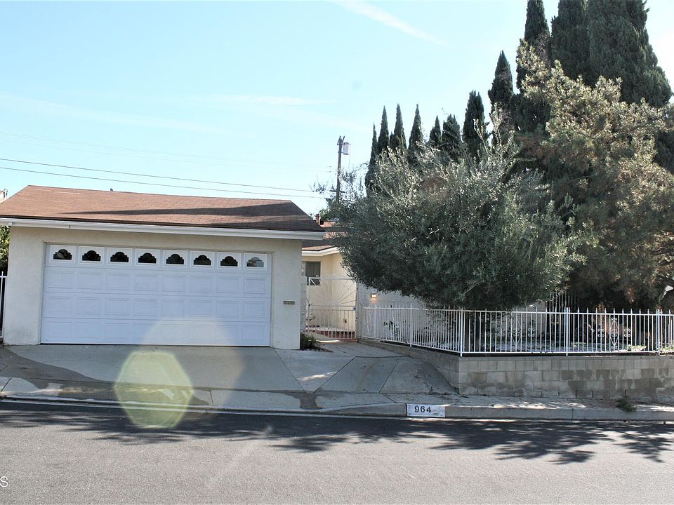 1st image of 964 Adelante Ave
