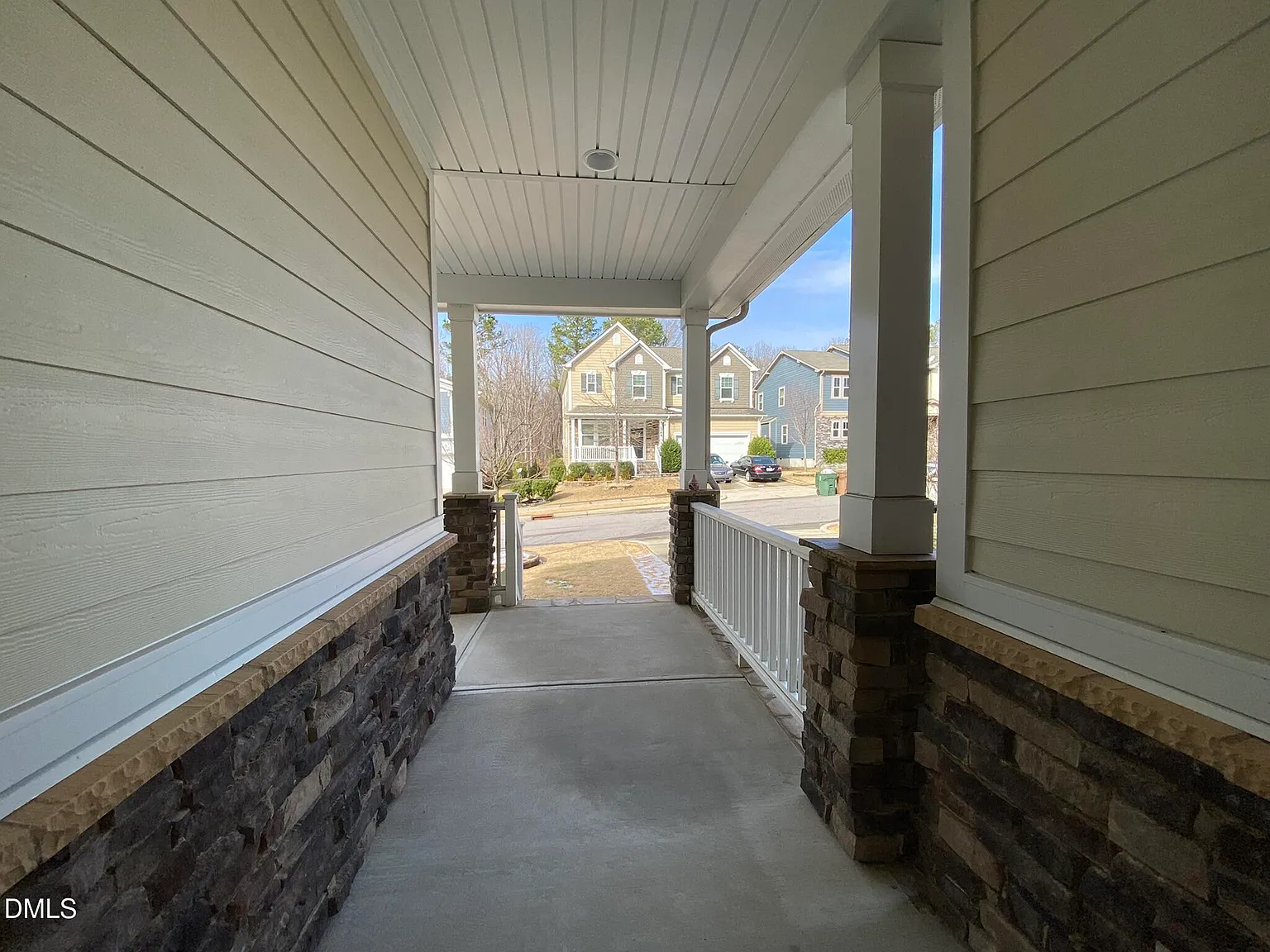 4 bed, 3.0 bath, 2800 sqft, $2,650 — Photo 3